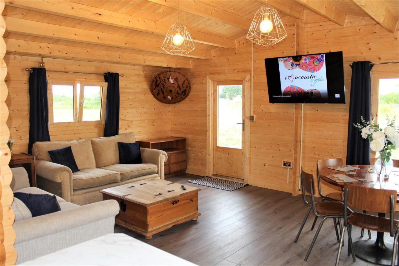 Inviting 3-Bedroom Lodge In Ashton Under Hill Івшем Екстер'єр фото