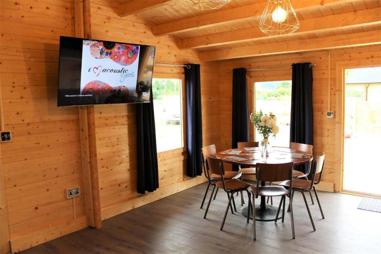 Inviting 3-Bedroom Lodge In Ashton Under Hill Івшем Екстер'єр фото